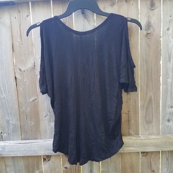 Small Black Cold Shoulder Tee Shirt by Acemi Women's Scooped Bottom NWOT - Picture 3 of 8